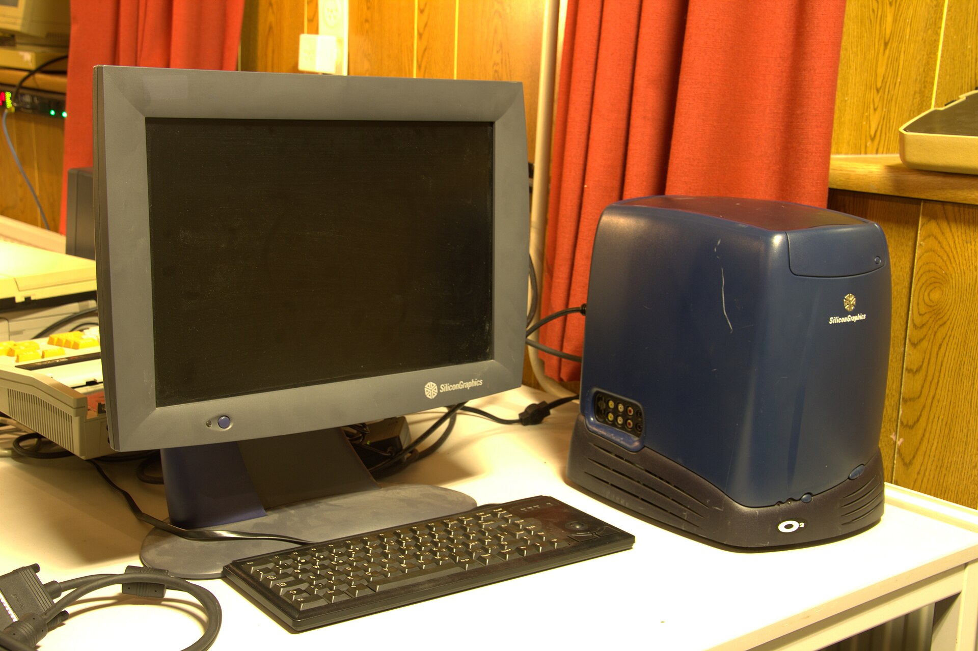 SGI O2 workstation, Silicon Graphics' compact IRIX-based graphics computer from the mid-1990s