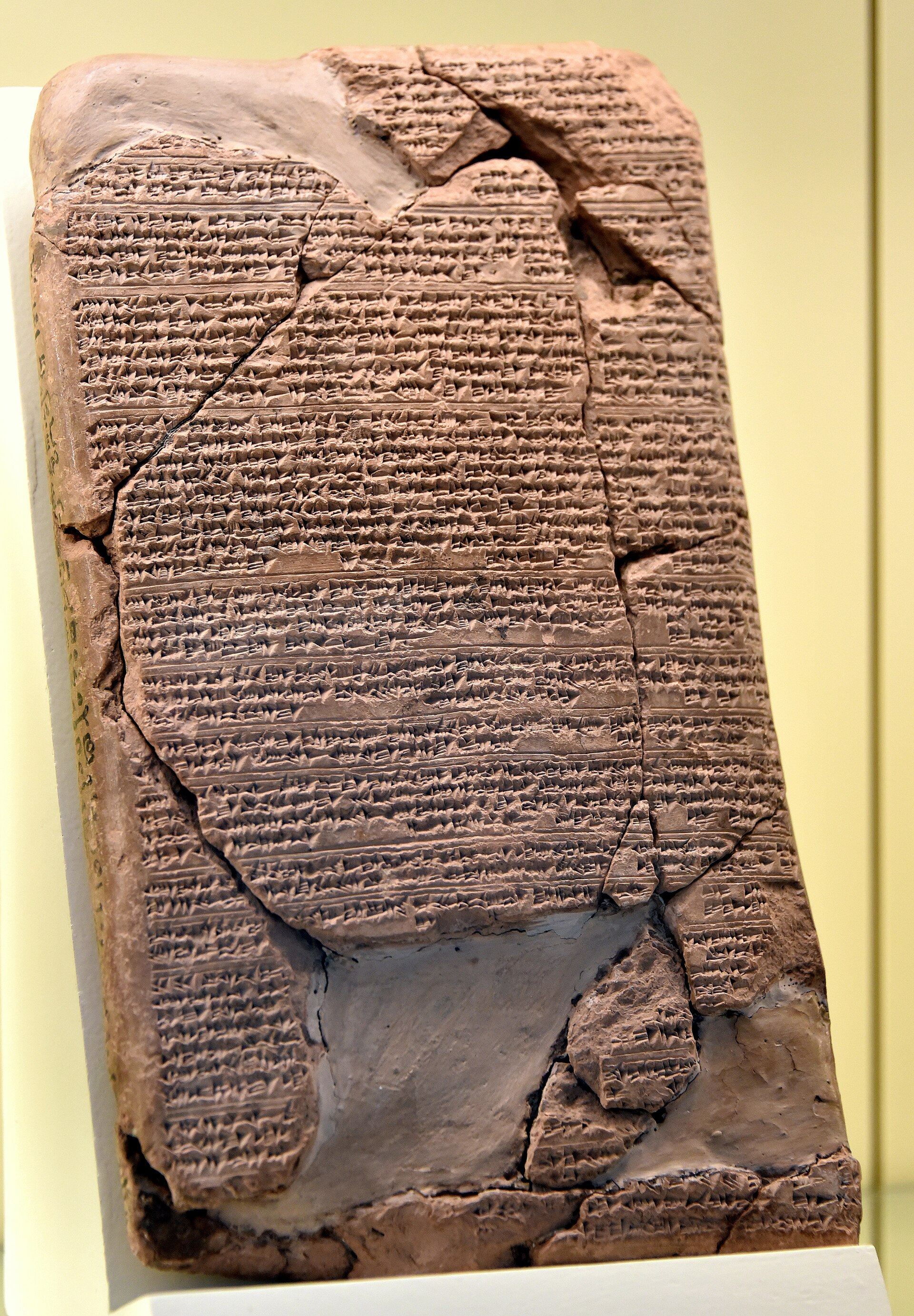 Amarna letter in Akkadian cuneiform from Tushratta of Mitanni to Pharaoh Amenhotep III, c. 1370 BCE, Vorderasiatisches Museum Berlin