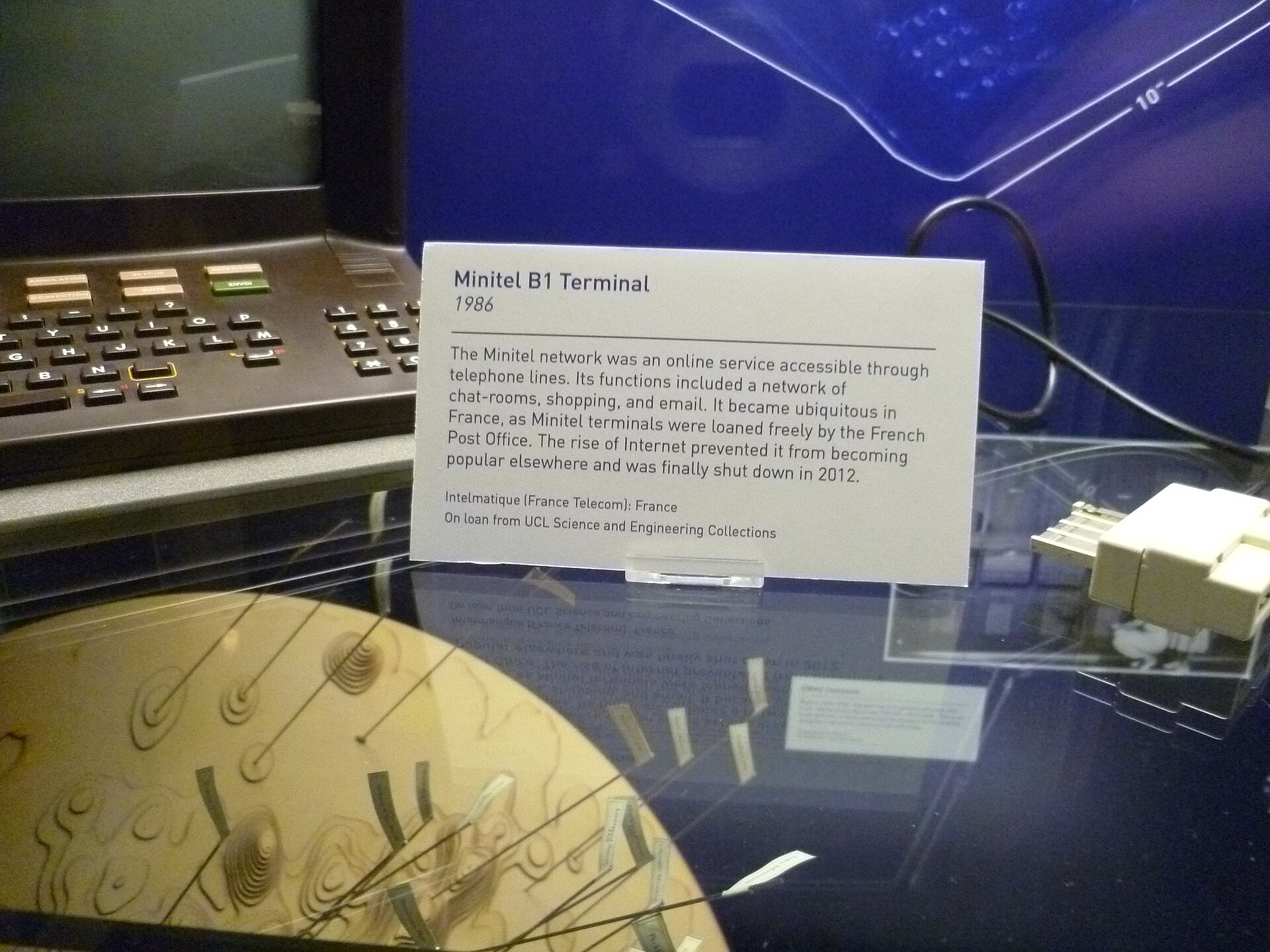 Minitel B1 terminal from 1986, a later Minitel model