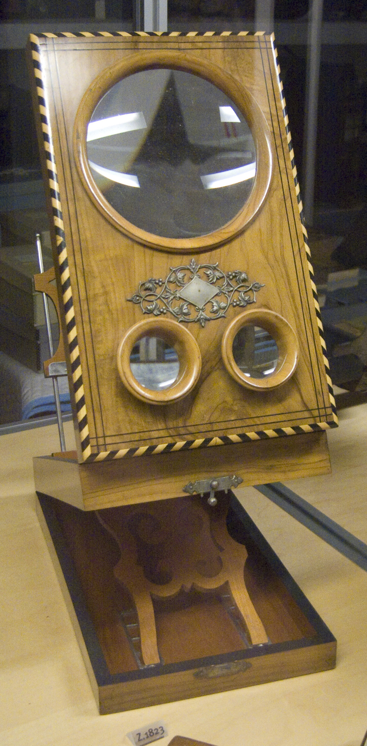 Victorian wood, glass and metal stereoscope viewer, circa 1880-1900, New-York Historical Society