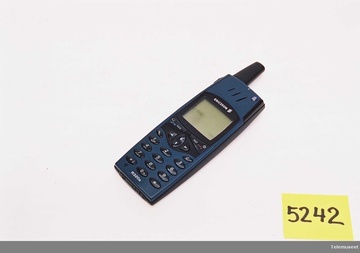 Ericsson R320 WAP-capable mobile phone